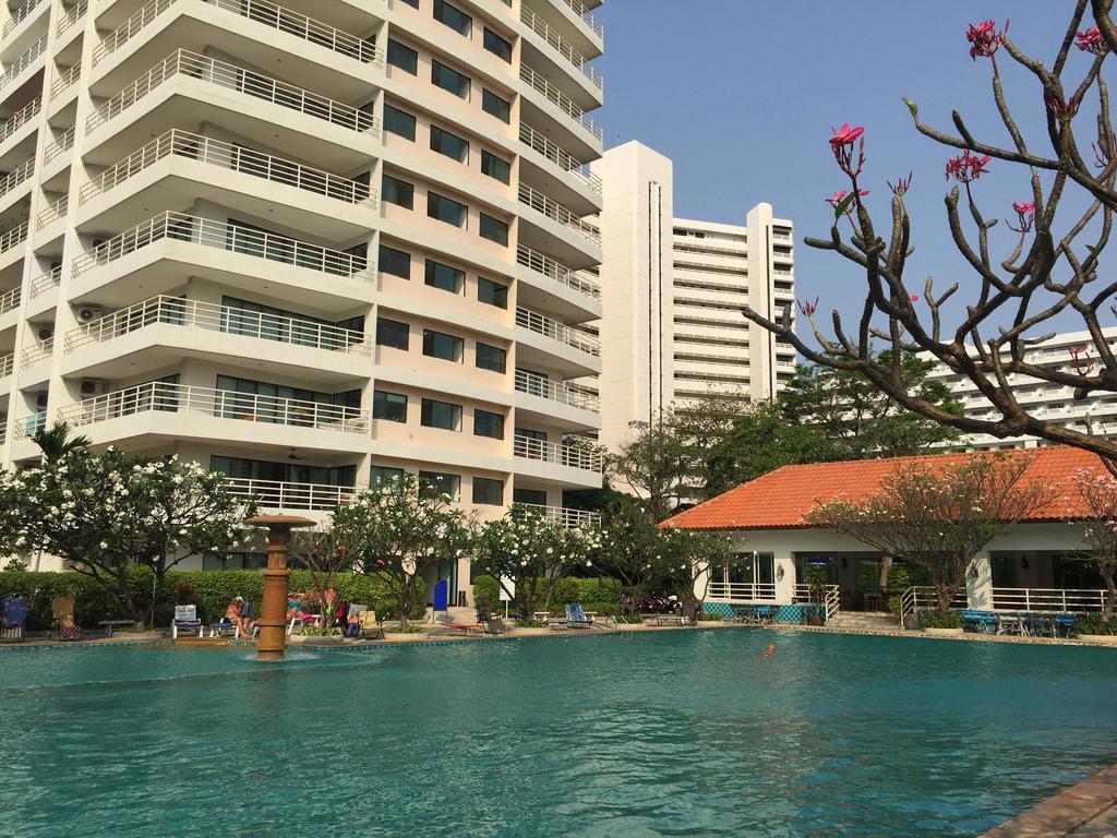 View Talay 5C Apartment Pattaya Exterior photo