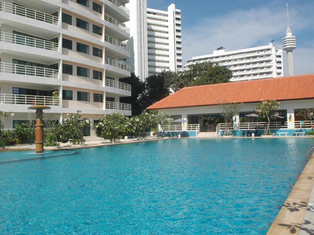 View Talay 5C Apartment Pattaya Exterior photo